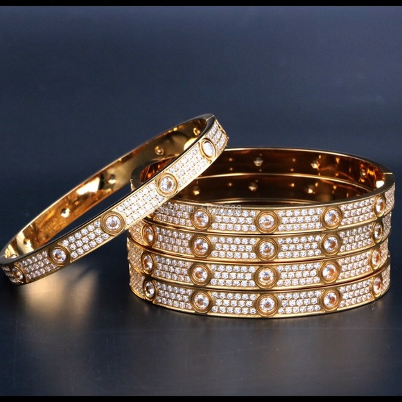 Men Iced Out Diamond 18k Screw On Bangle Bracelet - Picture 2 of 8